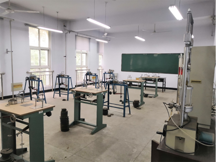 8土工實驗室.jpg